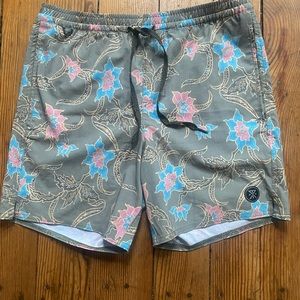 Roark hi tech lightweight comfortable board shorts elastic waist size small $25